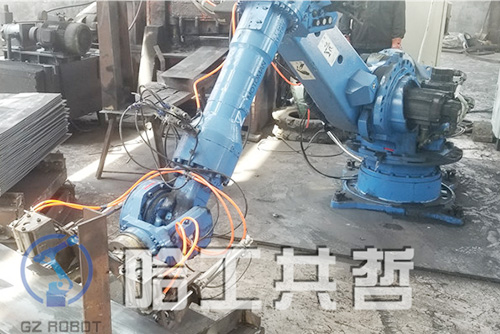 二手安川机器人ES200铁板流水线整理码垛应用